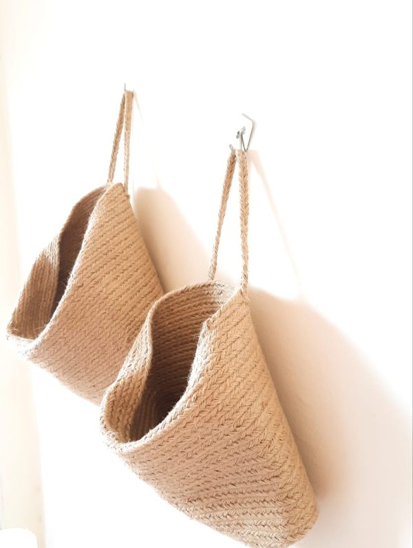 set of 2 hanging baskets